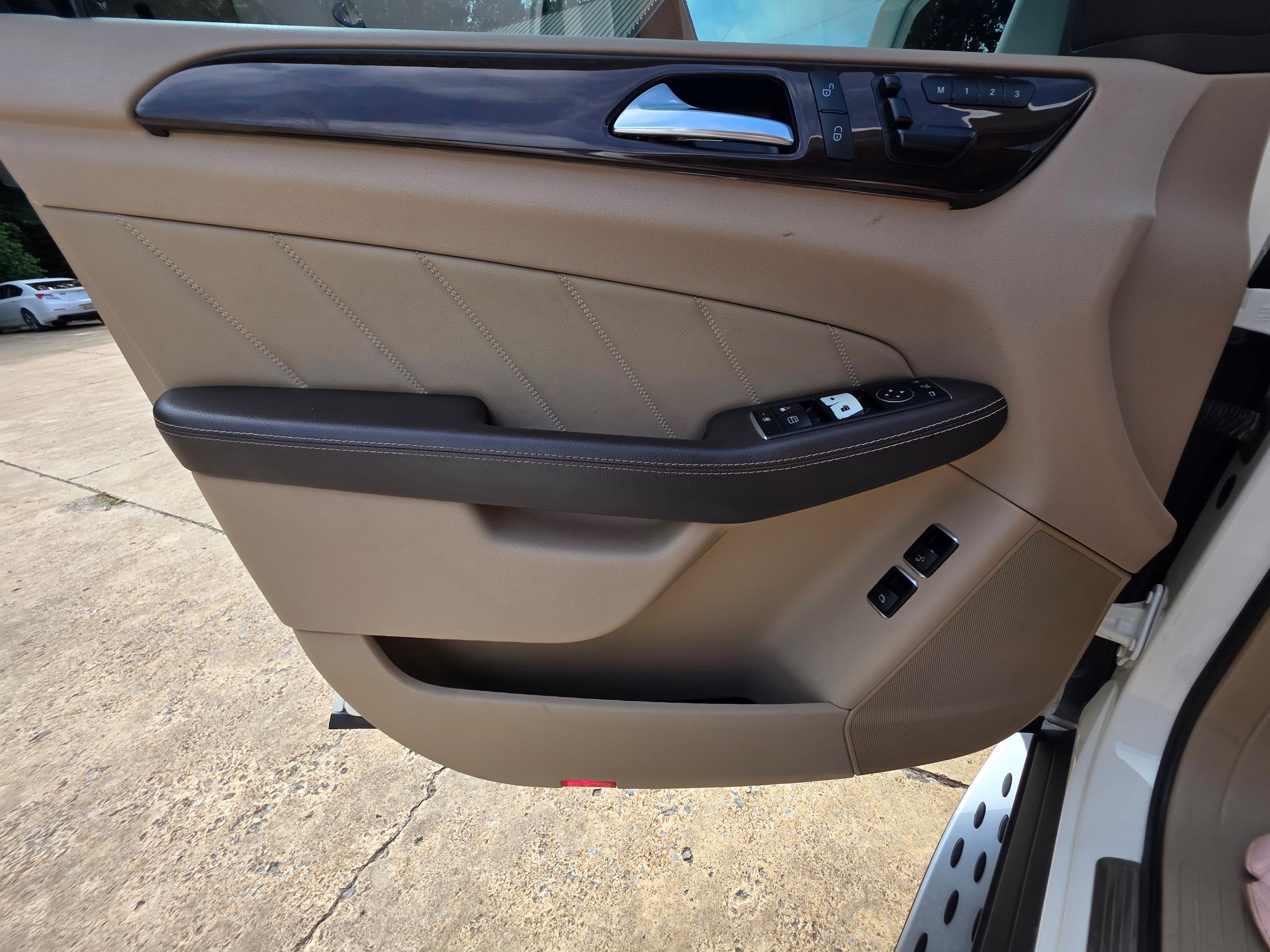 Used 2016 Mercedes-Benz GL 450 4MATIC image 20