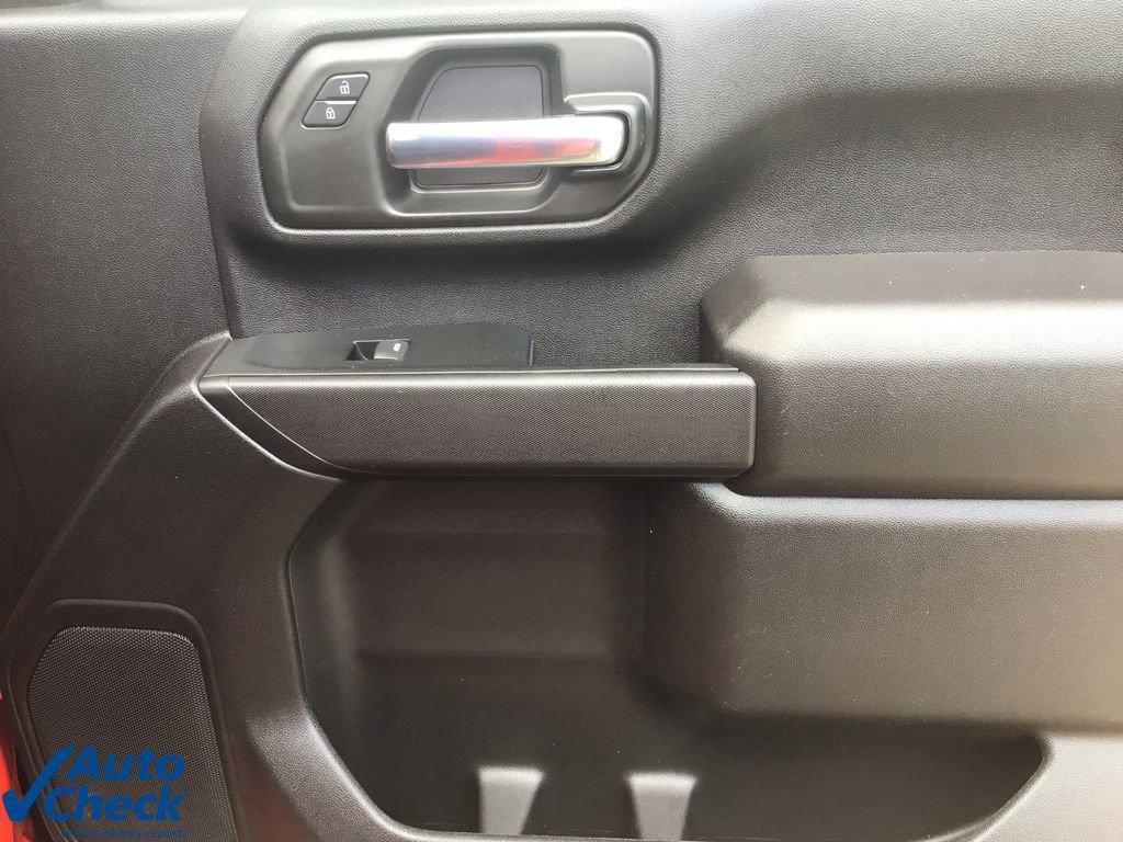 Used 2024 Chevrolet Silverado 2500 Custom w/ Custom Value Package image 16