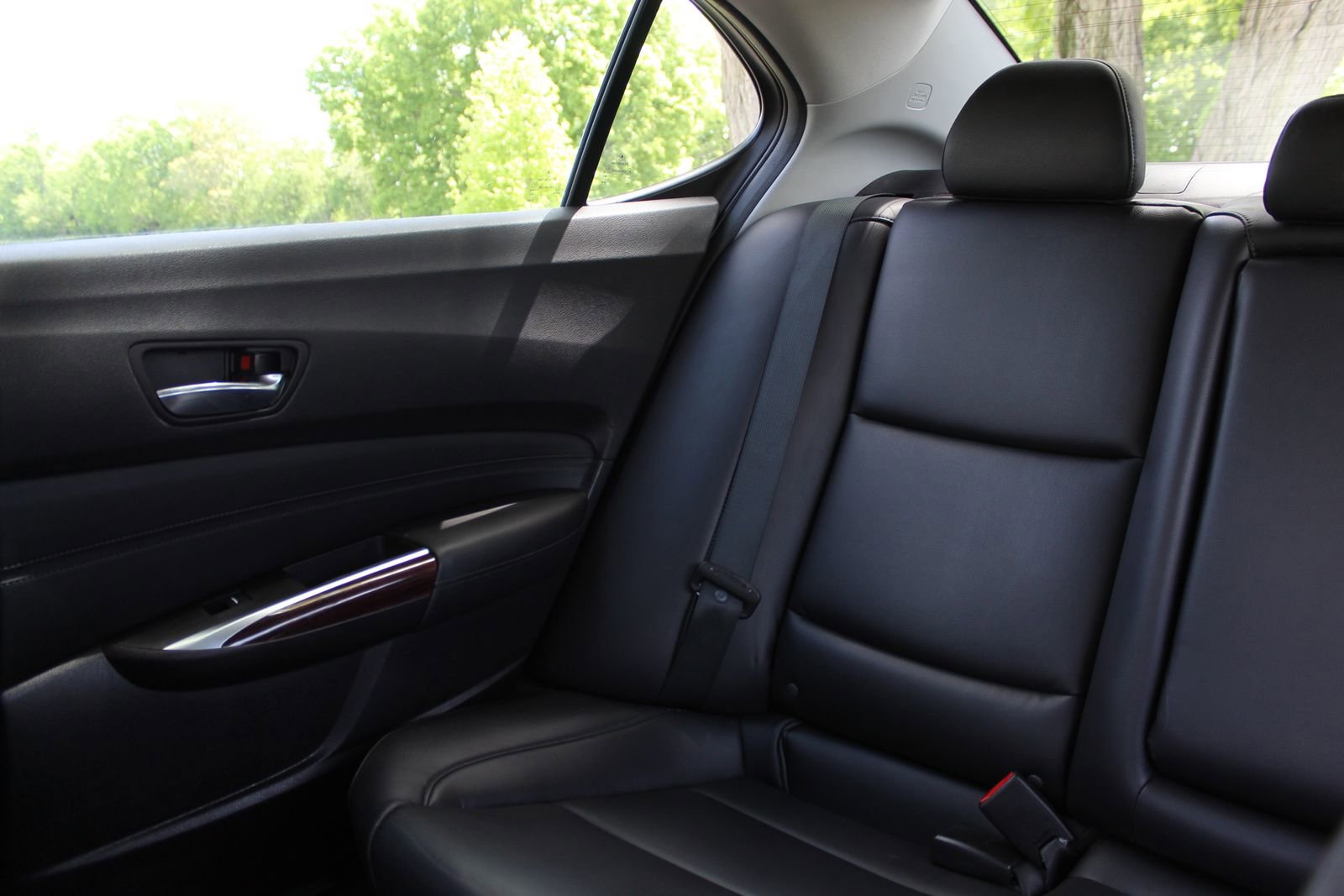 Used 2017 Acura TLX FWD image 12