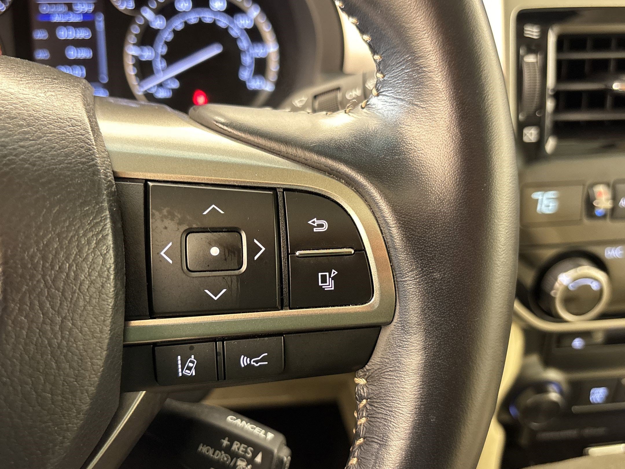 Used 2023 Lexus GX 460 Premium w/ Premium Plus Package AWD/4WD image 24