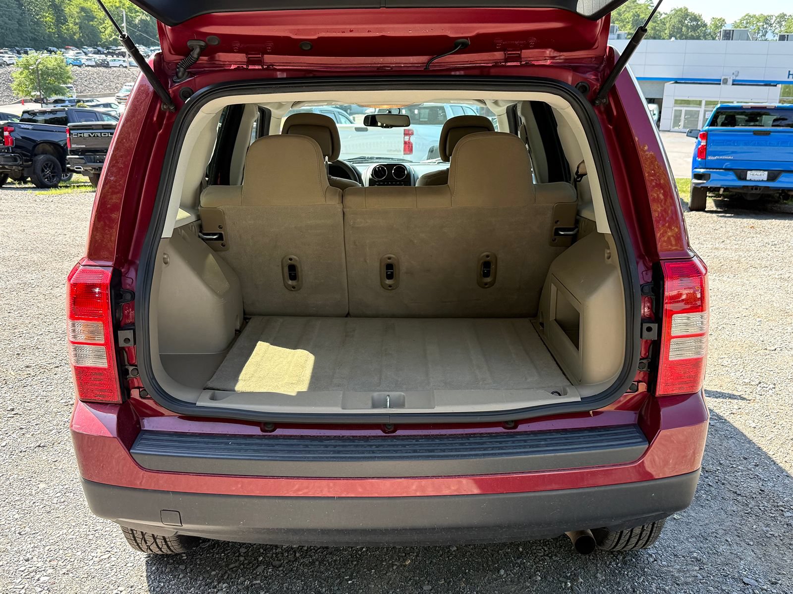 Used 2016 Jeep Patriot Sport w/ Power Value Group FWD image 10