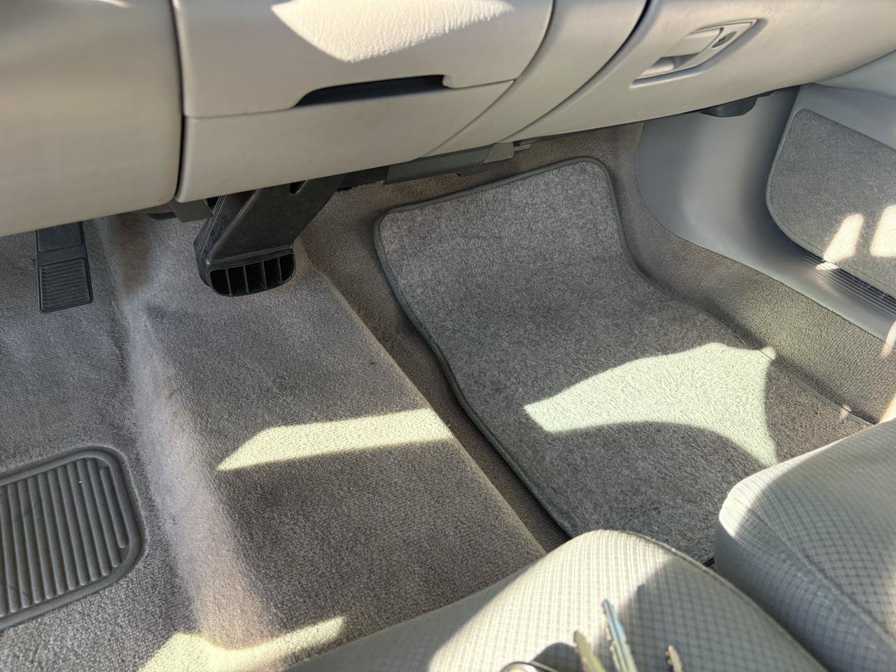Used 2004 Buick Le Sabre Custom FWD image 52