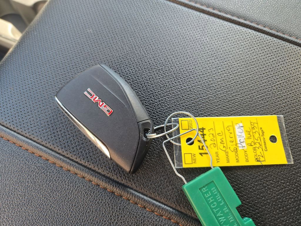 Used 2023 GMC Sierra 1500 AT4 w/ AT4 Premium Package image 33