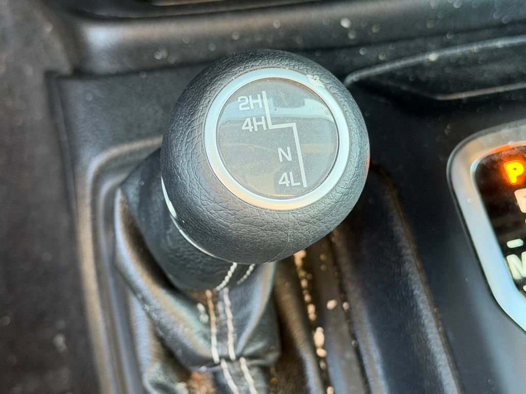 Used 2019 Jeep Wrangler Unlimited Sahara image 16