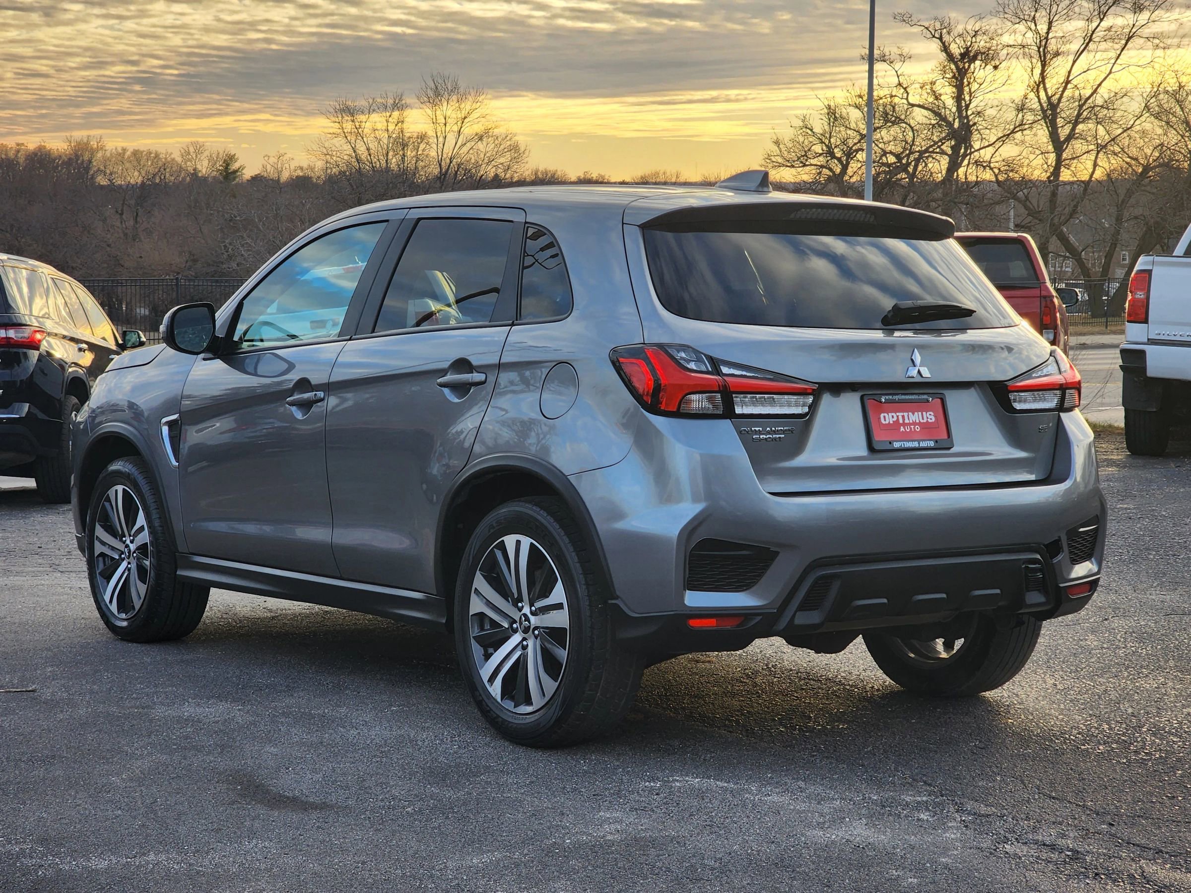 Used 2021 Mitsubishi Outlander Sport SE image 5