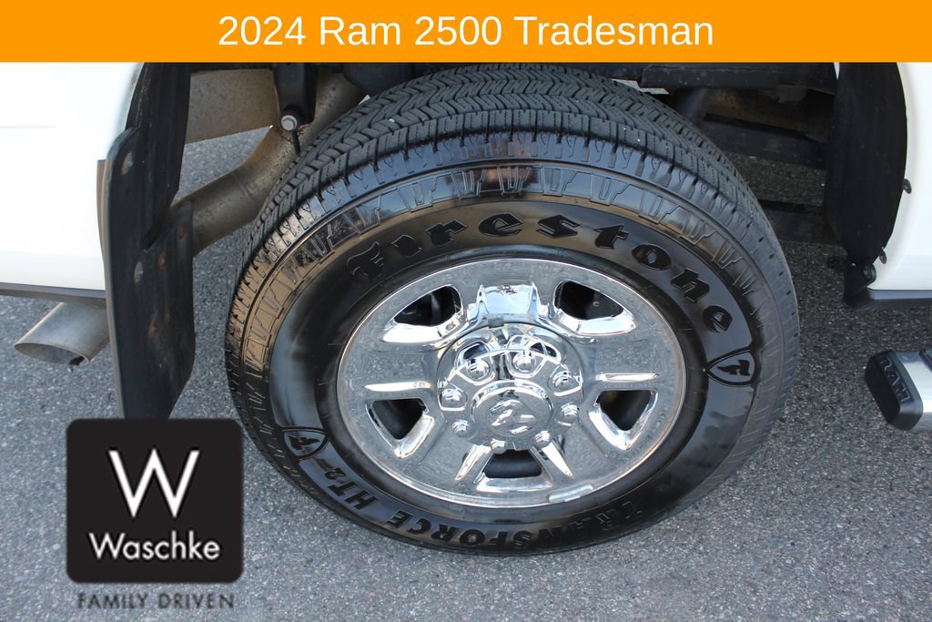 Used 2024 RAM 2500 Tradesman w/ Chrome Appearance Group AWD/4WD image 13
