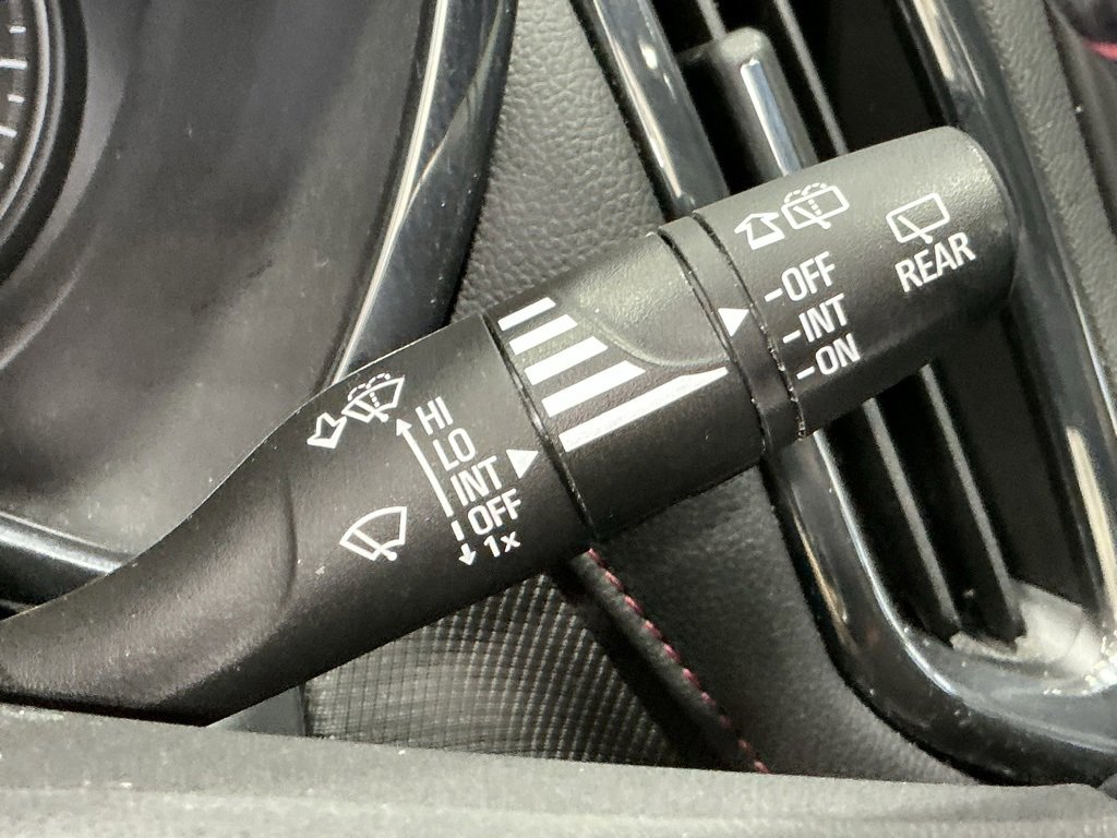 Used 2022 Chevrolet Equinox RS w/ RS Leather Package image 23