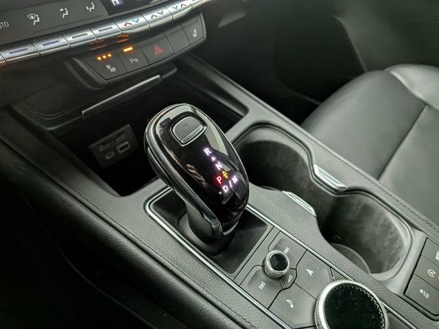 Used 2020 Cadillac XT4 Premium Luxury w/ Cold Weather Package image 23