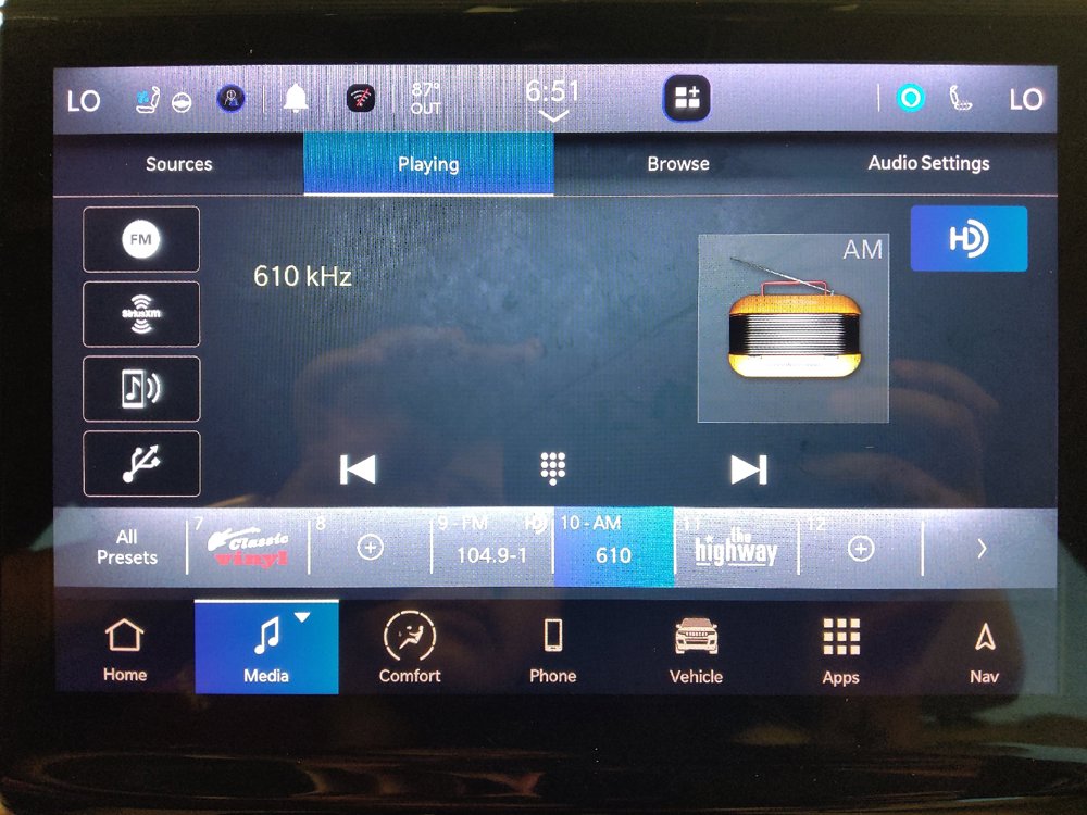 Used 2022 Jeep Grand Cherokee L Limited w/ Luxury Tech Group II AWD/4WD image 25