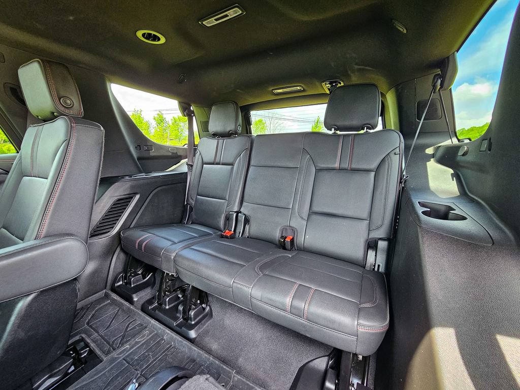Used 2024 Chevrolet Tahoe RST w/ Luxury Package AWD/4WD image 33