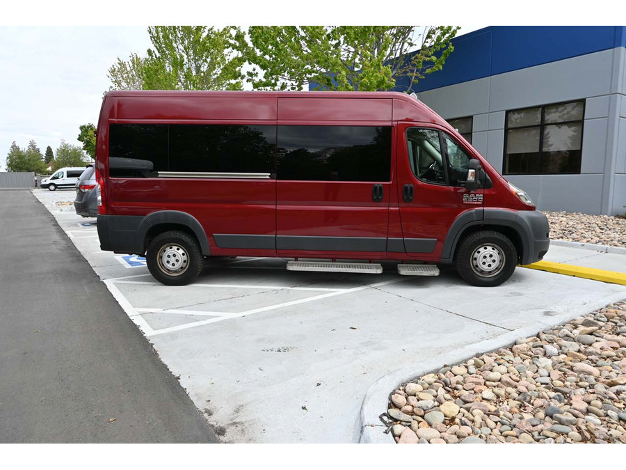 Used 2016 RAM ProMaster 2500 w/ Premium Appearance Group FWD image 5