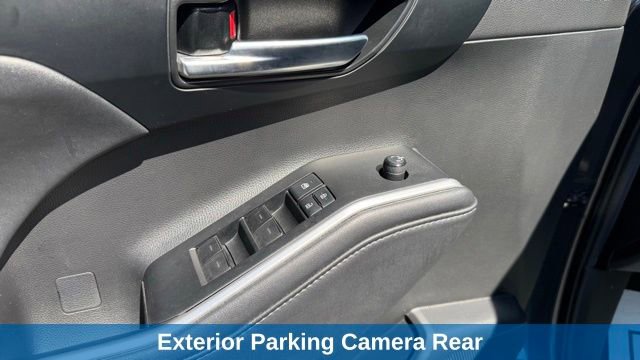 Used 2021 Toyota Highlander XSE AWD/4WD image 10