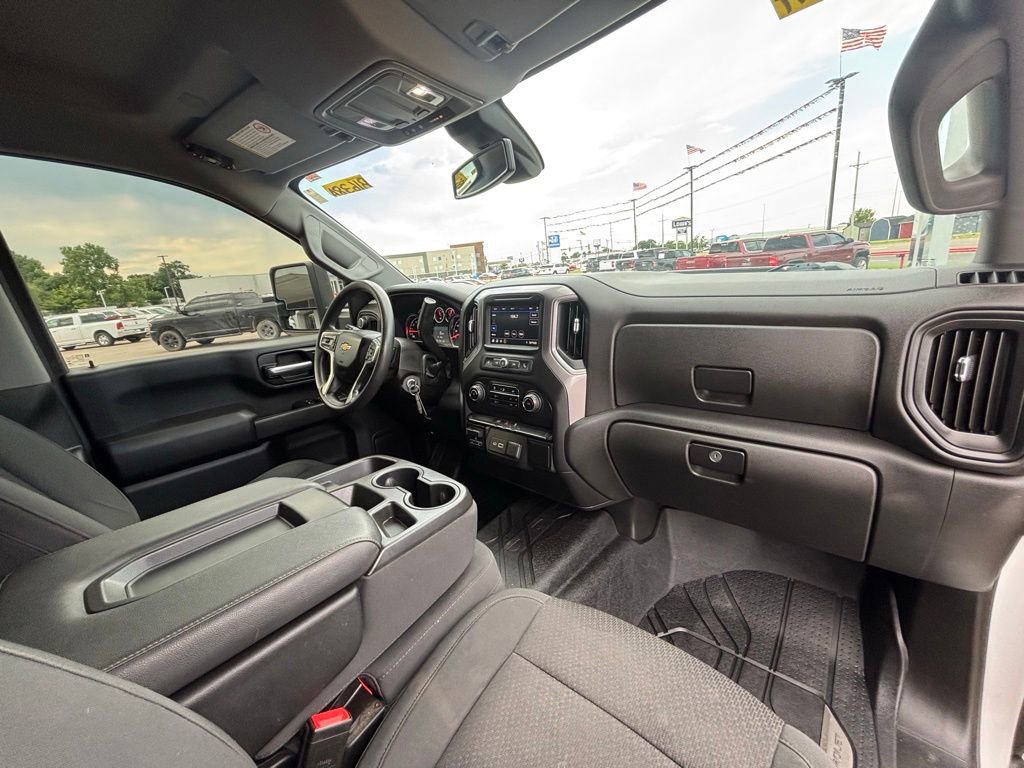 Used 2021 Chevrolet Silverado 2500 Custom w/ Custom Value Package AWD/4WD image 6