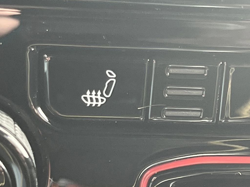 New 2025 Jeep Grand Cherokee Altitude image 9