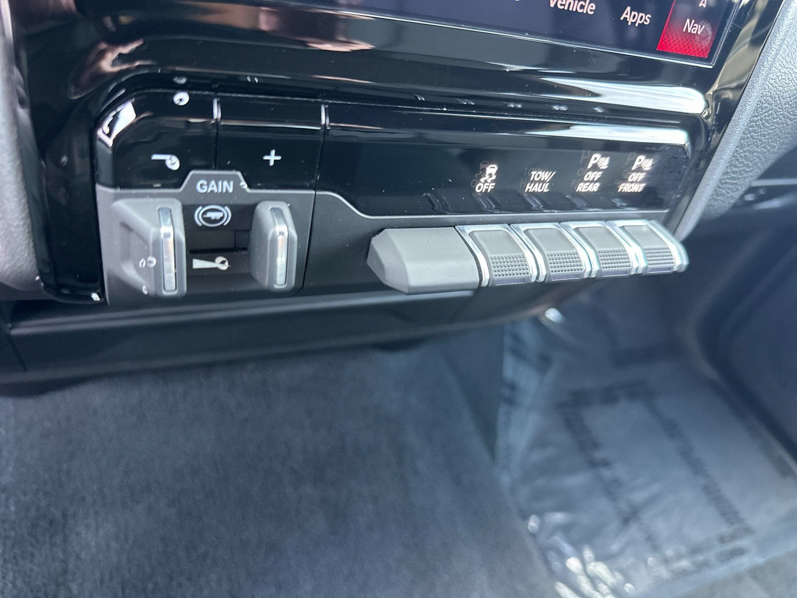 Used 2025 RAM 2500 Big Horn AWD/4WD image 42
