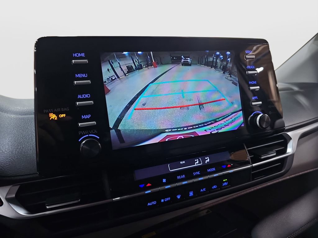 Certified 2024 Toyota Sienna LE image 13