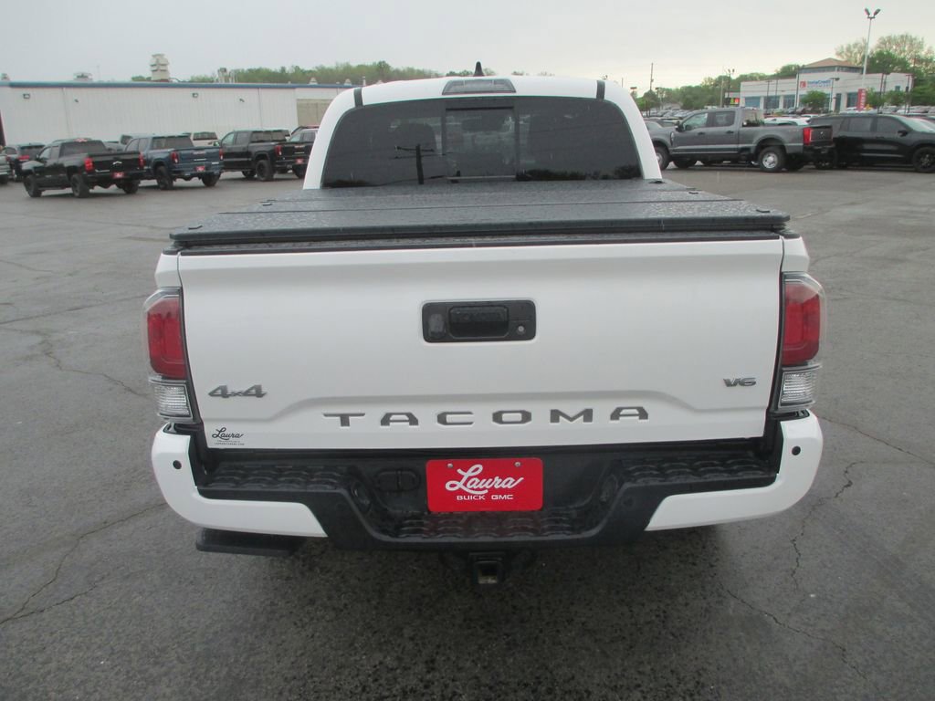 Used 2020 Toyota Tacoma Limited image 7