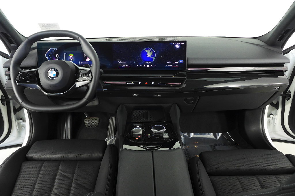 Certified 2024 BMW 530i w/ Convenience Package RWD image 25