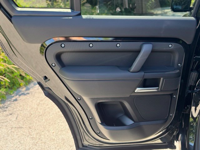 New 2026 Land Rover Defender 110 S AWD/4WD image 11