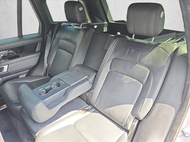 Used 2021 Land Rover Range Rover HSE image 14