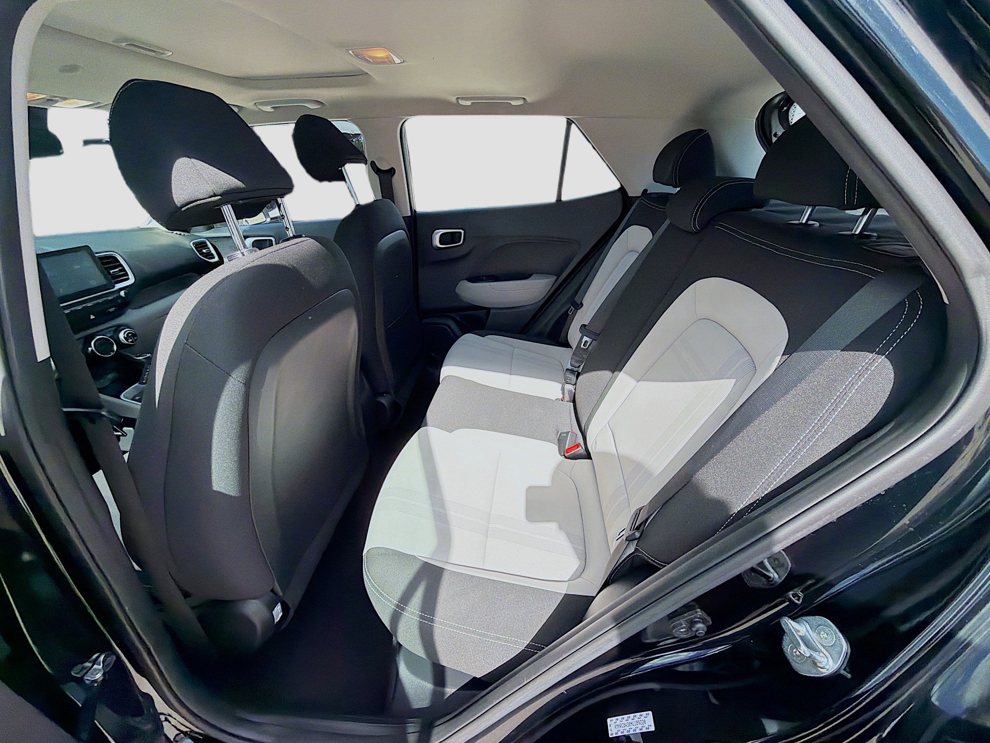 Used 2022 Hyundai Venue SEL image 20