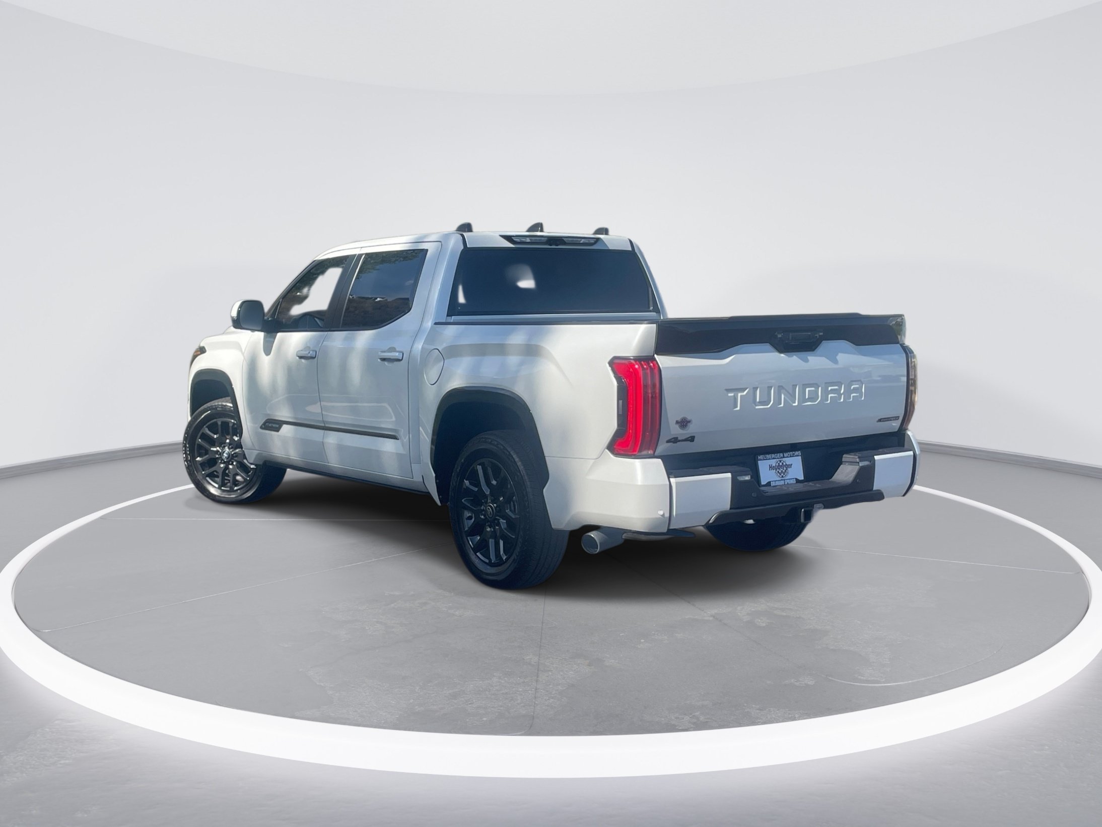 Used 2025 Toyota Tundra Platinum w/ Tow Tech Package AWD/4WD image 7