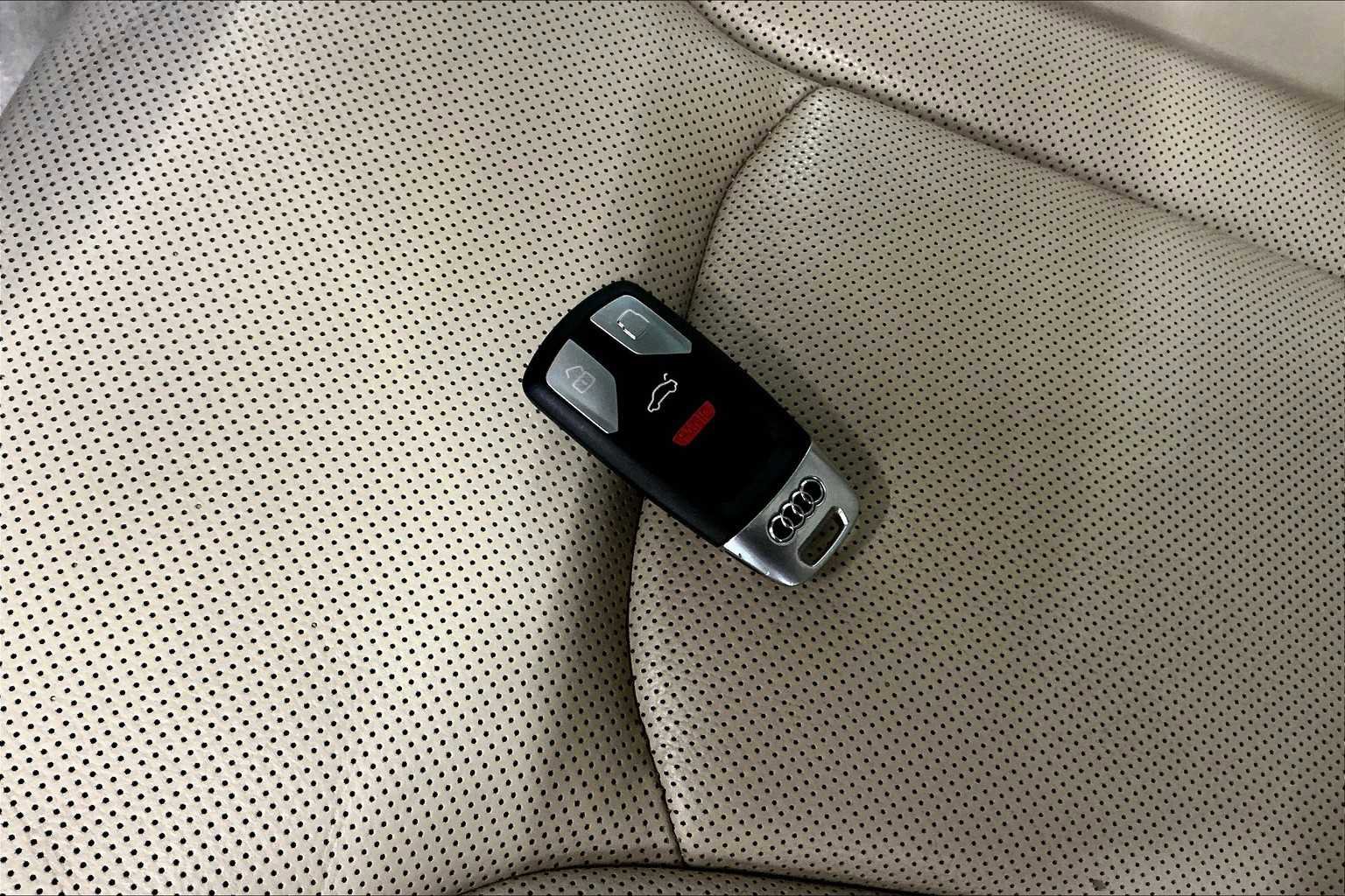 Used 2018 Audi Q7 3.0T Premium Plus w/ Premium Plus Package image 13