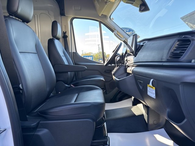 New 2026 Ford Transit 250 148 Medium Roof Extended AWD image 24