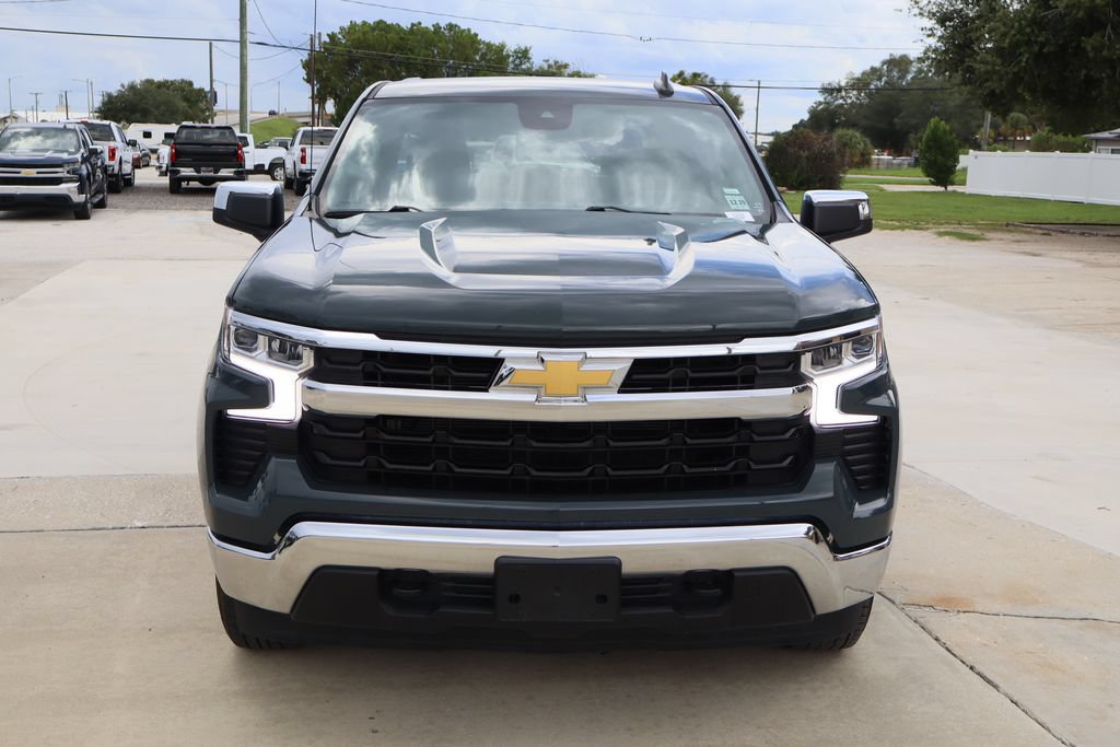 Used 2025 Chevrolet Silverado 1500 LT AWD/4WD image 4