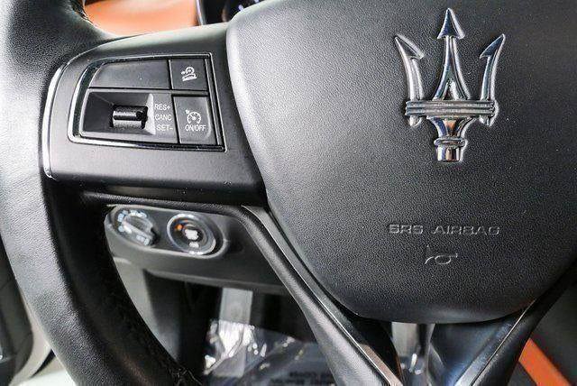 Used 2017 Maserati Levante w/ Luxury Package AWD/4WD image 11