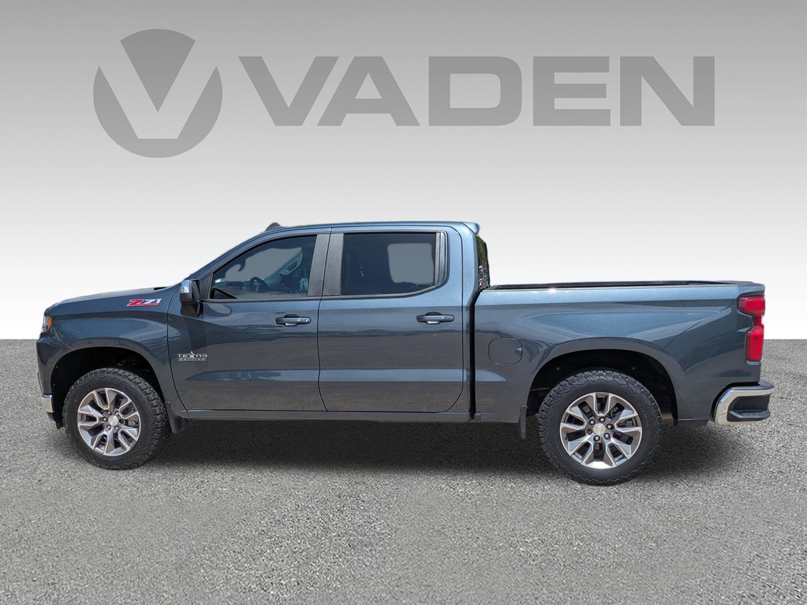 Used 2019 Chevrolet Silverado 1500 LT w/ Texas Edition image 28