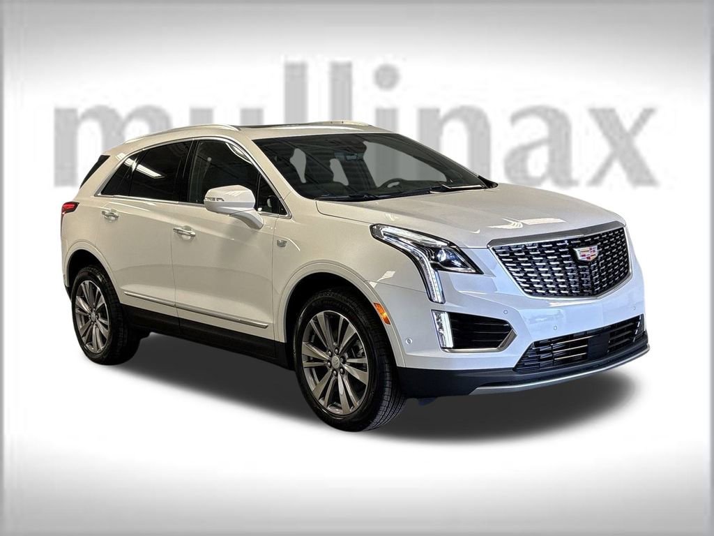 New 2025 Cadillac XT5 Premium Luxury w/ Technology Package