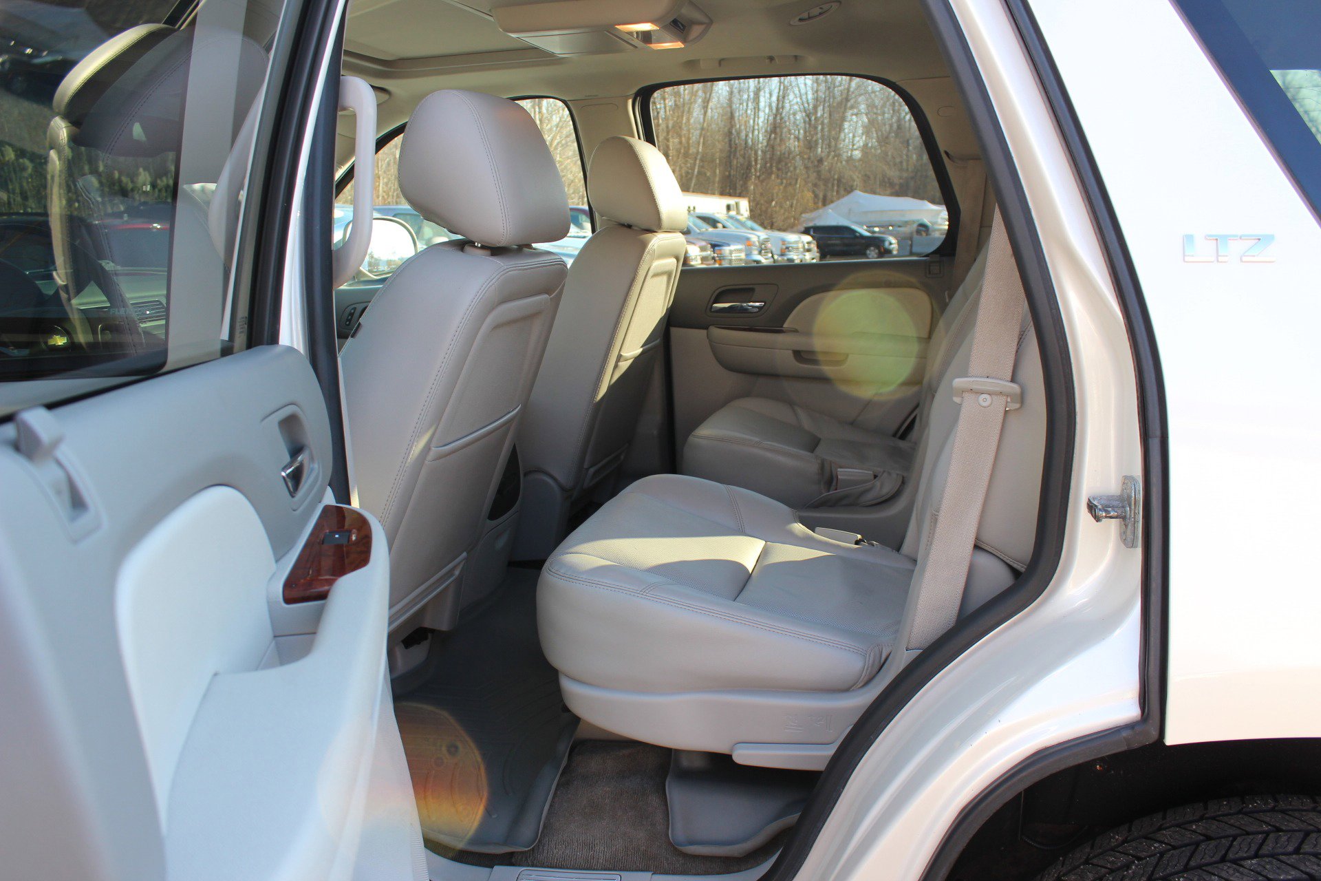 Used 2013 Chevrolet Tahoe LTZ image 32