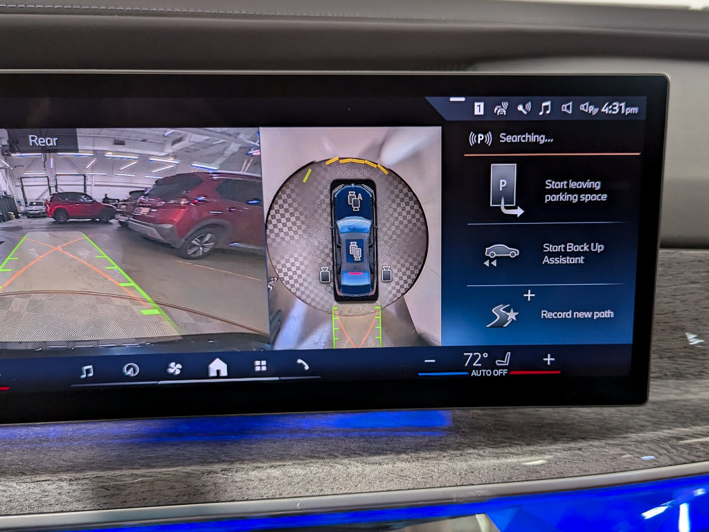 Certified 2023 BMW 740i RWD image 28