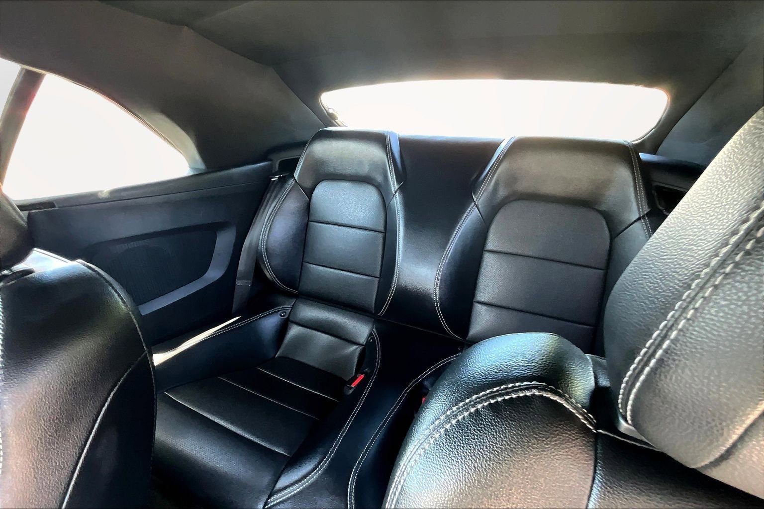 Used 2022 Ford Mustang Premium image 18