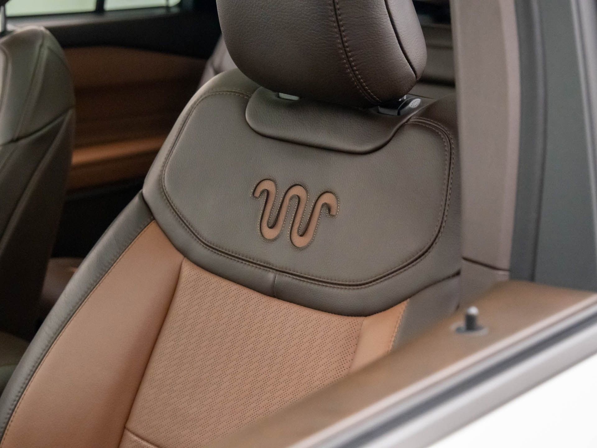 Used 2021 Ford Explorer King Ranch w/ Premium Technology Package image 20