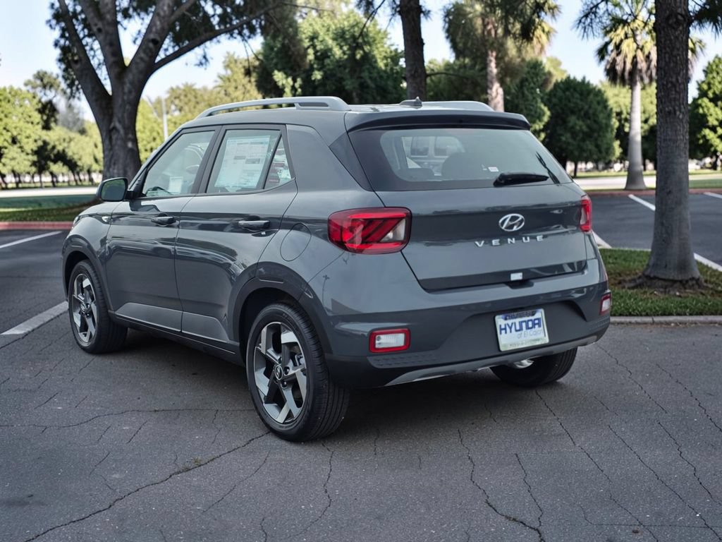 New 2026 Hyundai Venue SEL FWD image 7