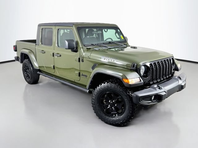 Used 2023 Jeep Gladiator Sport AWD/4WD image 3
