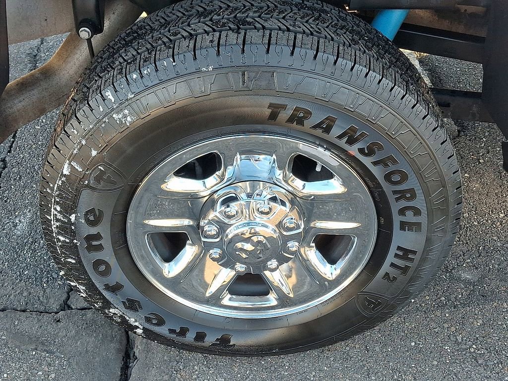 Used 2022 RAM 2500 Tradesman w/ Chrome Appearance Group image 9