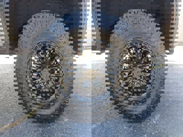 Used 2026 GMC Sierra 2500 AT4X image 8