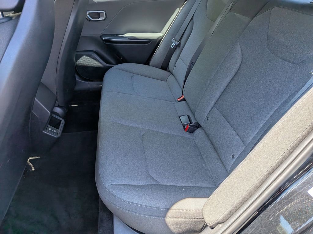 Used 2025 Kia K4 FWD image 21