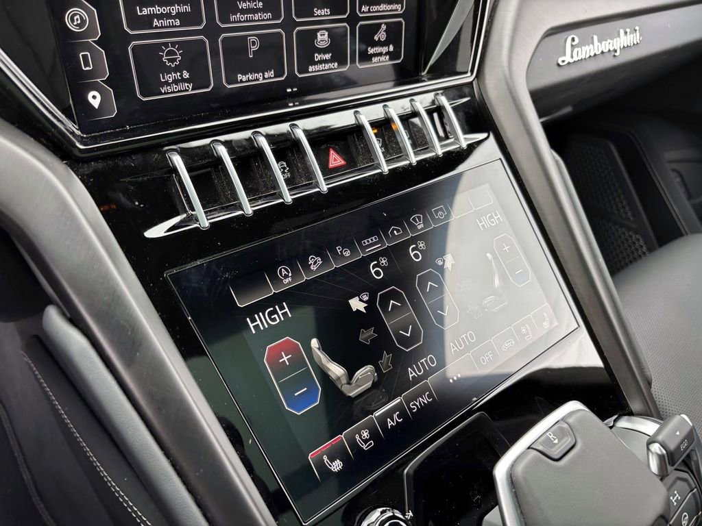 Used 2023 Lamborghini Urus S image 40