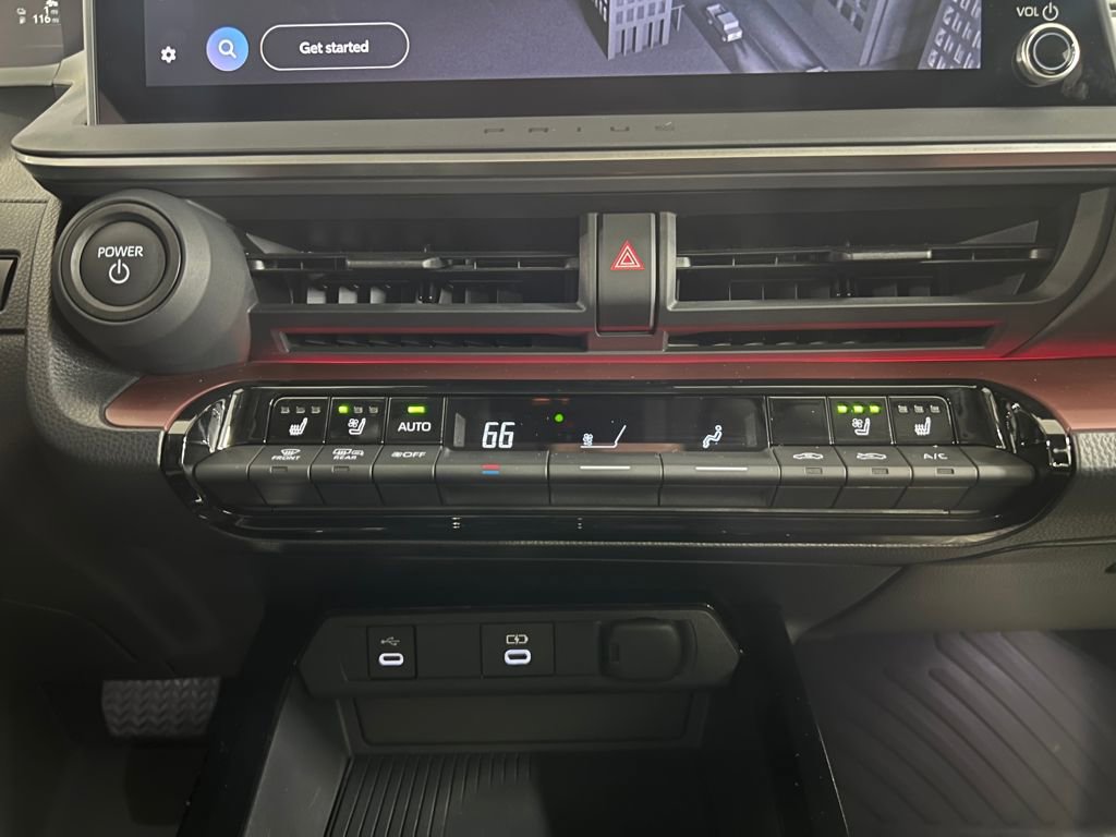 Used 2025 Toyota Prius XSE Premium image 29