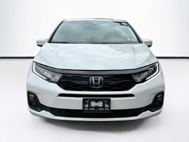 Used 2025 Honda Odyssey Touring image 2
