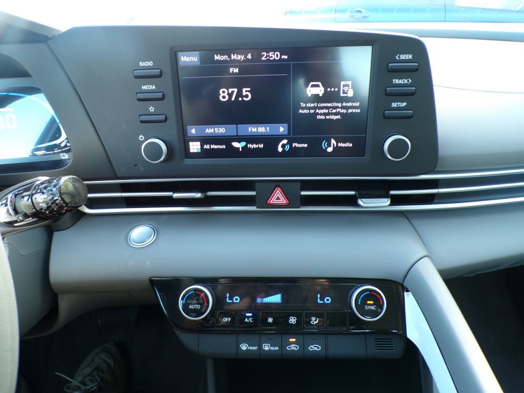 New 2026 Hyundai Elantra Hybrid FWD image 24