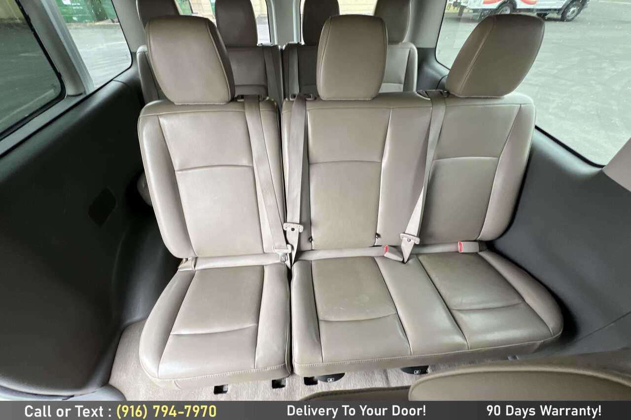 Used 2013 Nissan NV 3500 SL w/ Technology Pkg image 15
