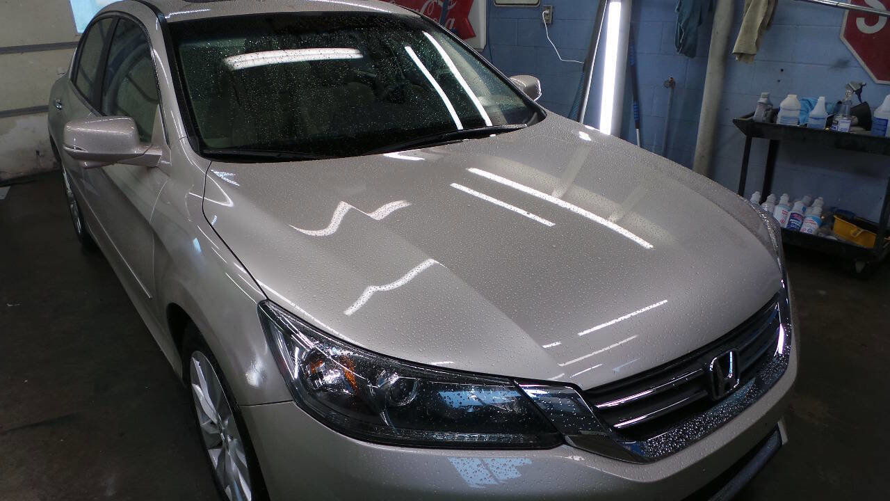 Used 2013 Honda Accord EX image 3