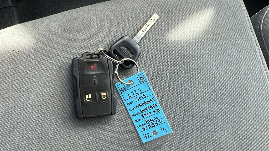 Used 2015 Chevrolet Silverado 3500 W/T image 39