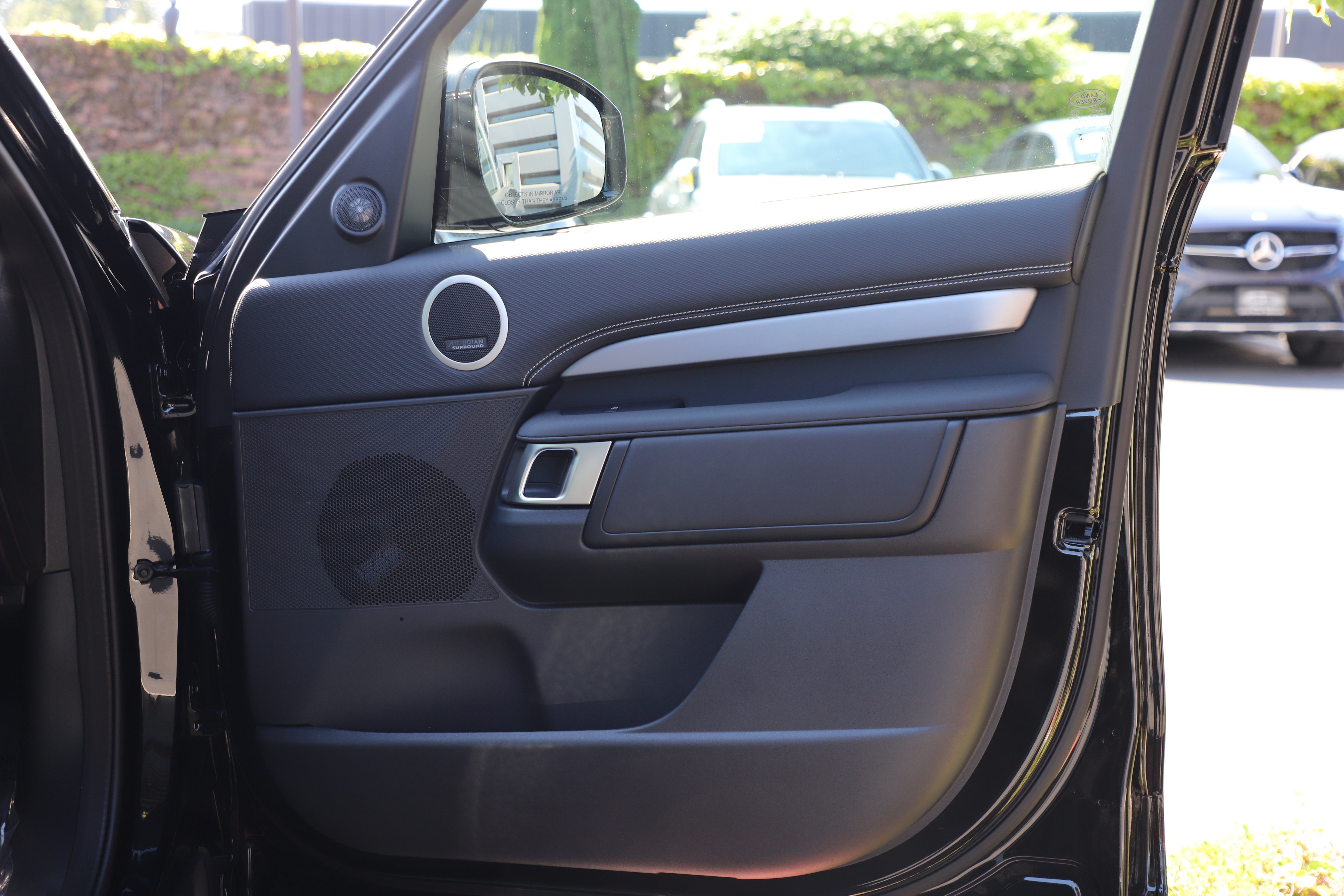 New 2026 Land Rover Discovery Limited Edition AWD/4WD image 9