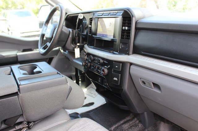 Used 2024 Ford F350 XLT w/ FX4 Off-Road Package AWD/4WD image 18
